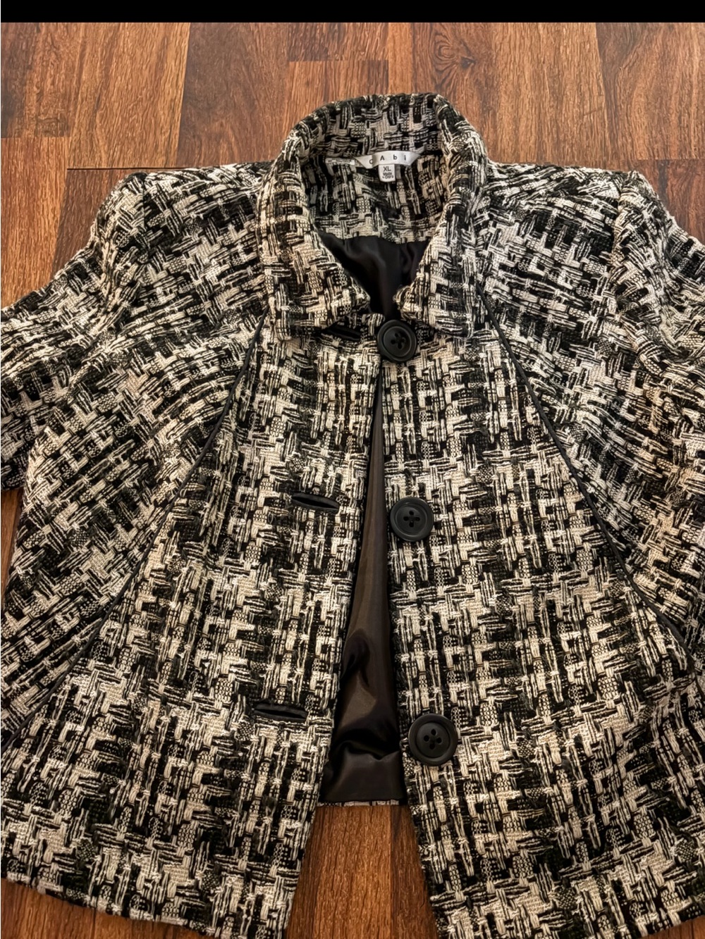 Women's Black & White Textured Button-Front Jacket